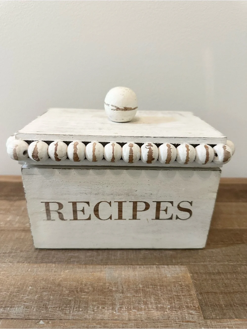 Mud Pie White Beaded Recipe Box White-Washed Beaded Mango Wood 7.5 x 4.5 x 5